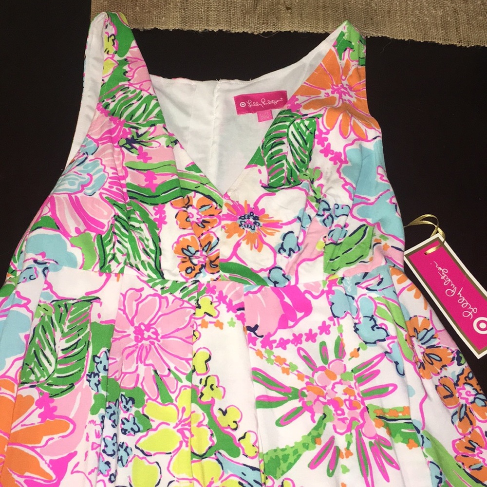 Lilly Pulitzer nosey posie tank top.